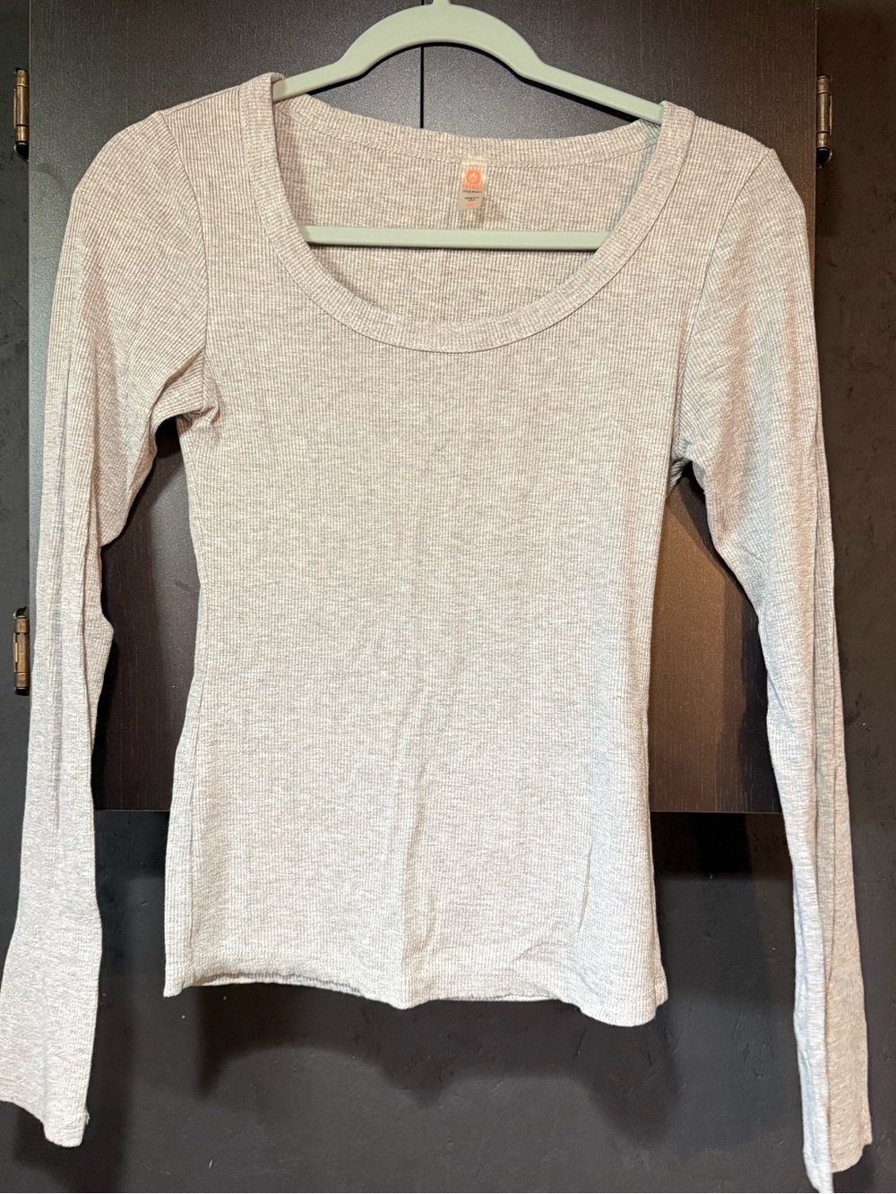 Mono B Scoop Neck Long-Sleeve Top in Heather Light Gray